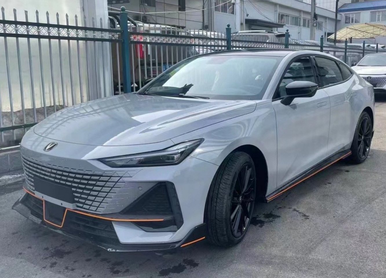 ChangAn UNI-V technical specifications and fuel economy